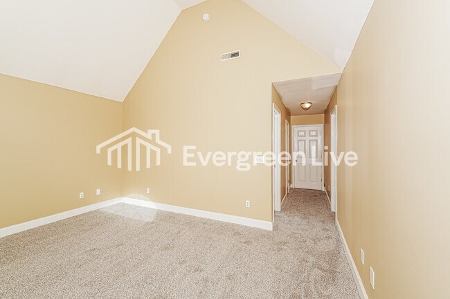 Building Photo - 548 Woodhill Cove Dr