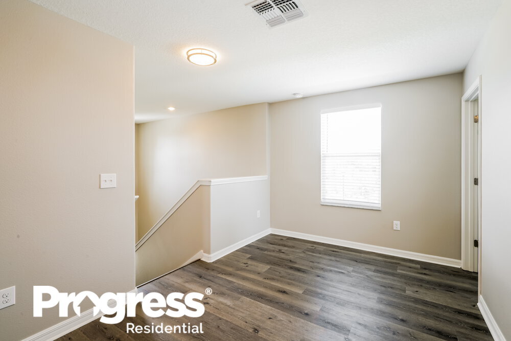 Building Photo - 15423 Dark Star Ln