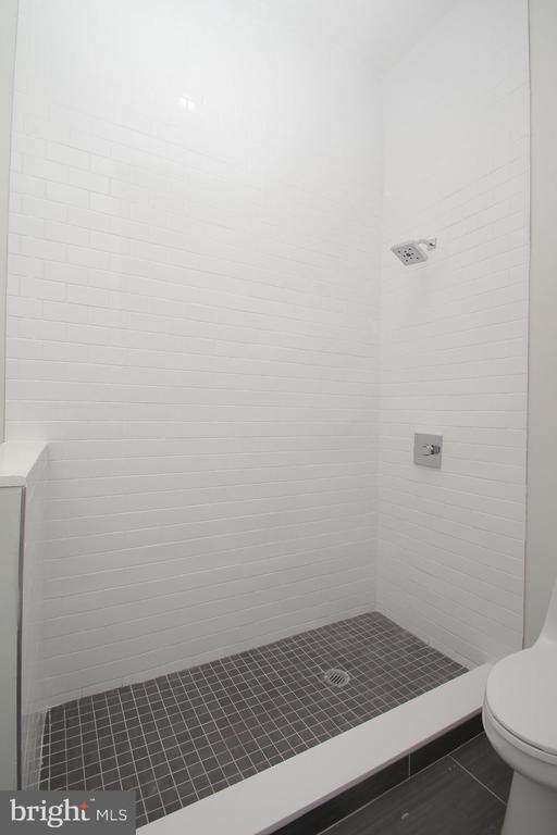 Building Photo - 220 S 3rd St