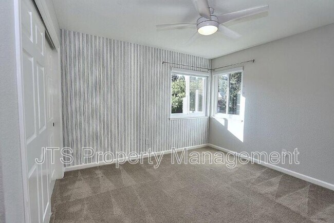 Building Photo - 2696 Prestwick Dr