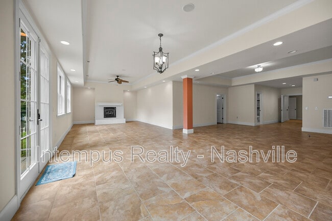 Building Photo - 7 Crooked Stick Ln