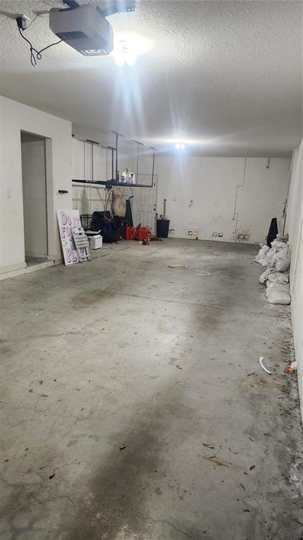 Building Photo - 543 Vincinda Crest Way