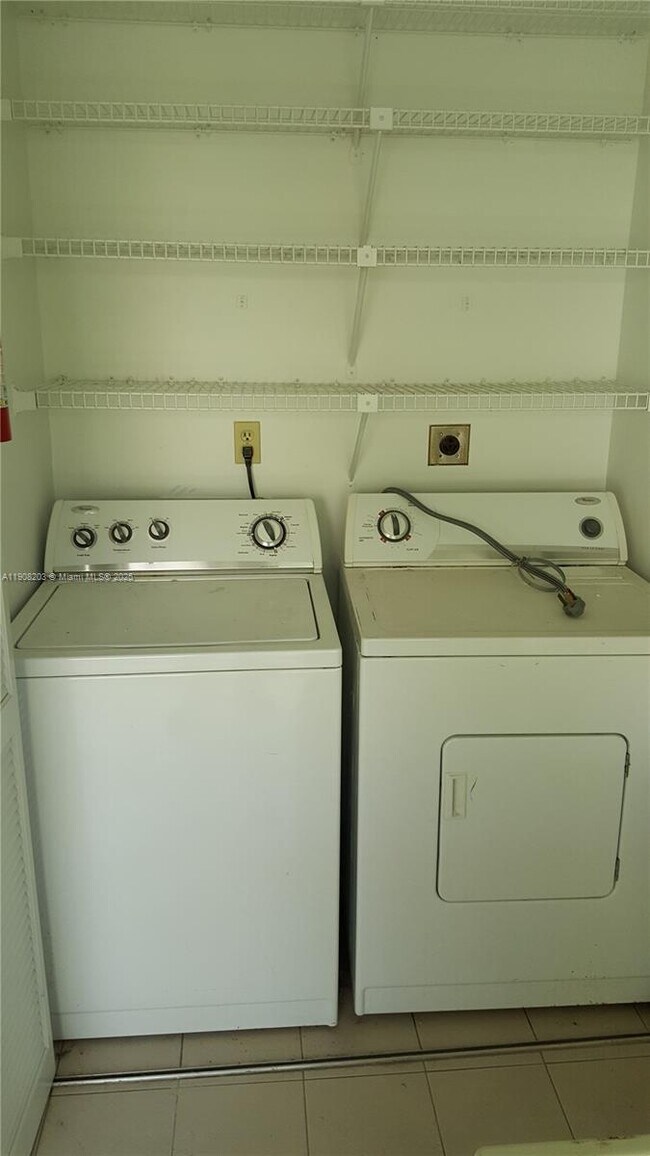 Building Photo - 12322 SW 148th Terrace