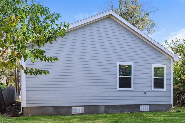 Building Photo - 3733 Vineyard Dr