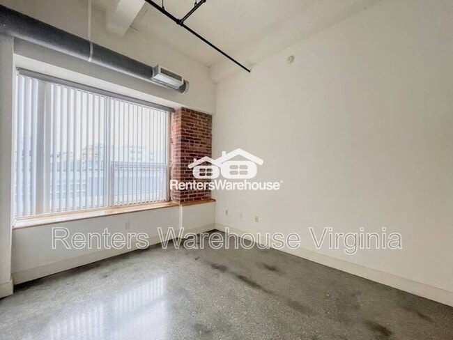 Building Photo - 500 Granby St
