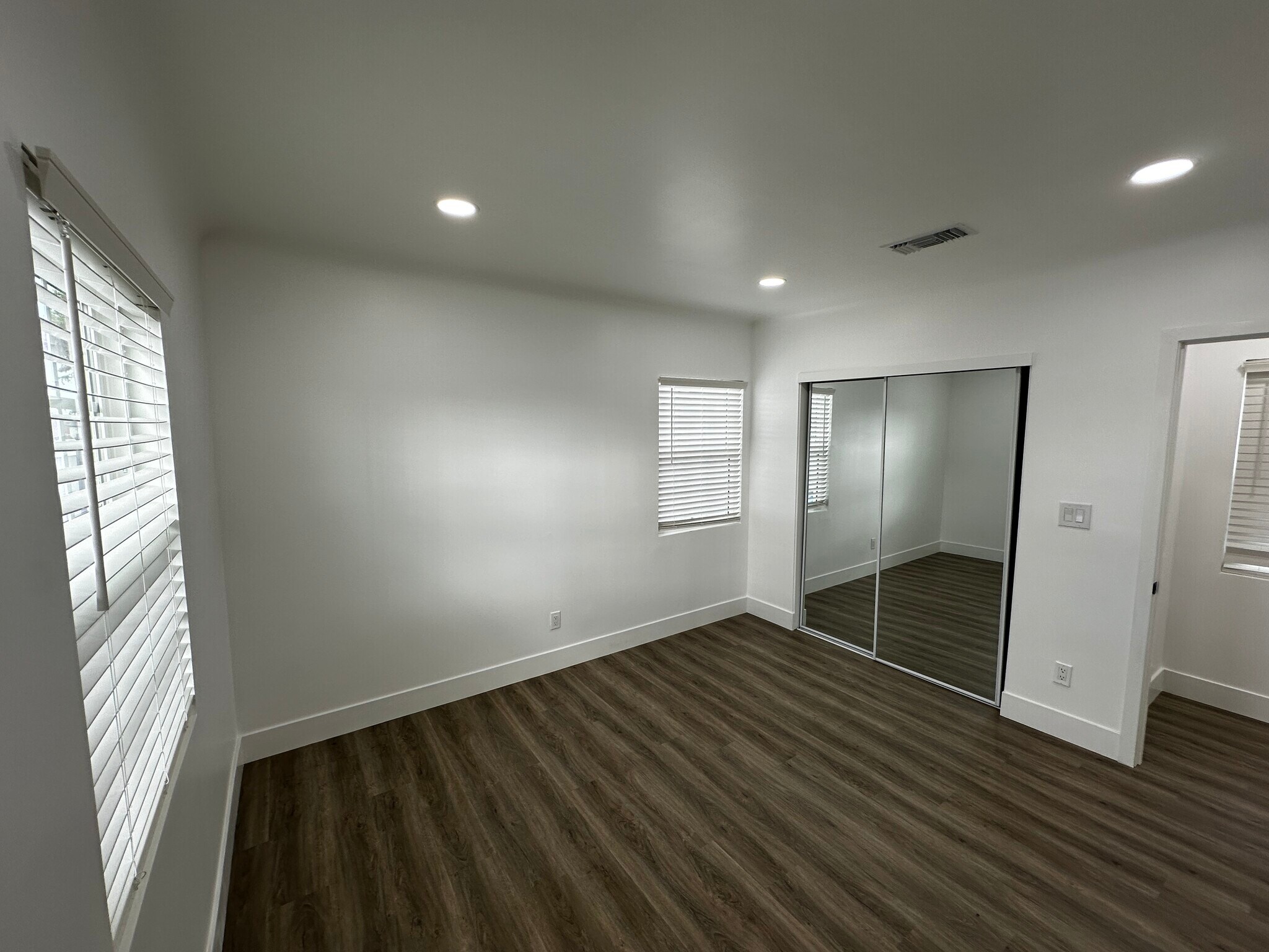 Bedroom 2 - 2925 Artesia Blvd