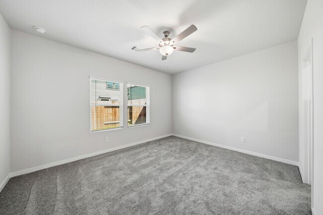 Building Photo - 7749 Bergamot Cir