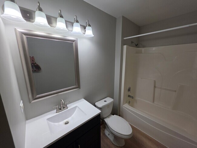 Building Photo - 103 Bannon Dr