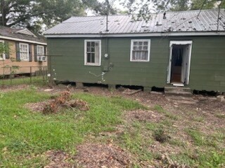 Building Photo - 5736 Breckenridge Ave