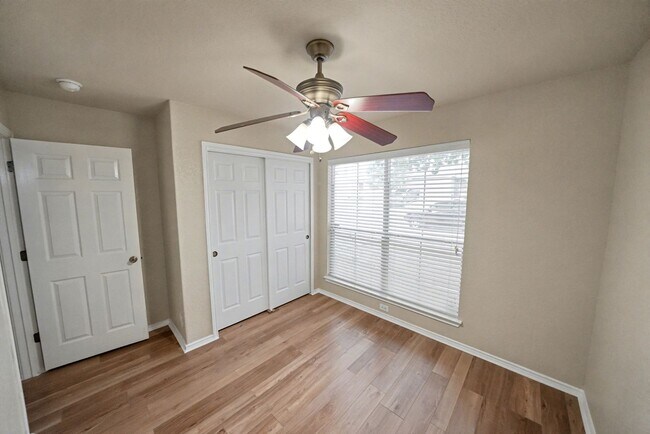 Building Photo - Move-in Ready 3-Bedroom Home Near Lackland AFB - Realtor Commission: $500