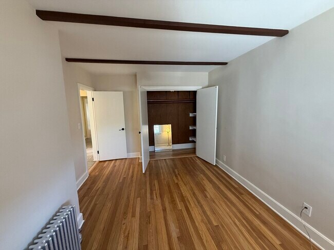 Building Photo - 19 Chauncey St