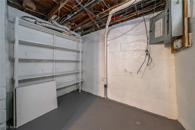 Building Photo - 17005 Mapleboro Ave