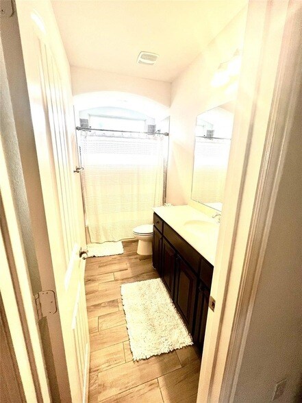 Building Photo - 2212 Moonsail Ln