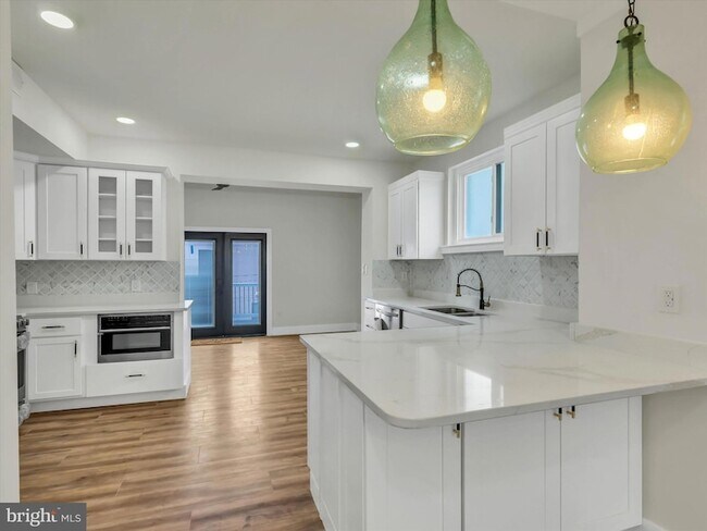 Building Photo - 4210 4th St NW
