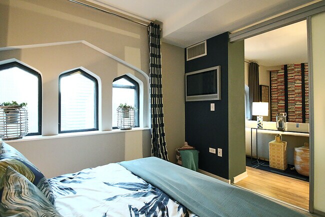 Building Photo - 188 W Randolph St