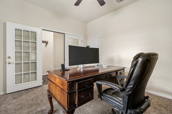 Building Photo - 1505 Heartwood Dr