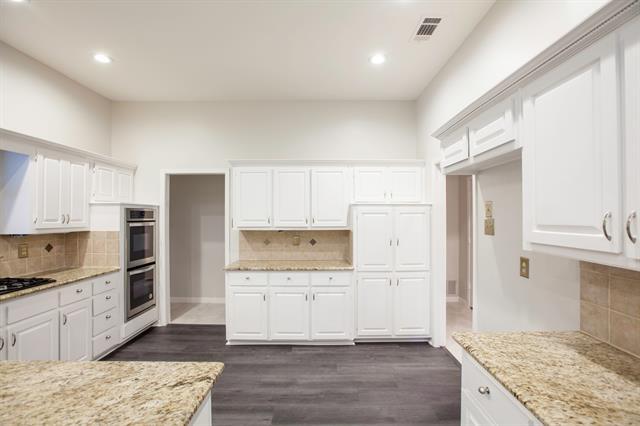 Building Photo - 16114 Shadybank Dr