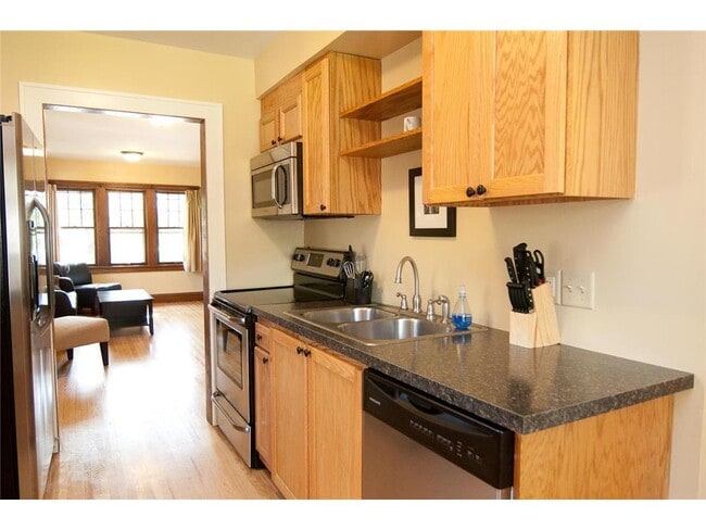 Building Photo - 2219 Cole Ave SE