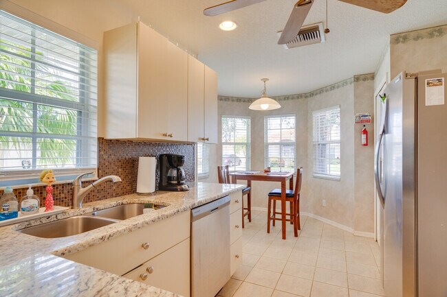 Building Photo - 2130 Rio Nuevo Dr