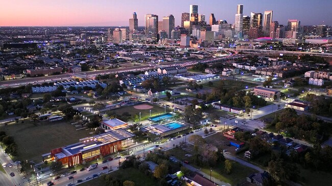 Building Photo - 2620 Arbor St