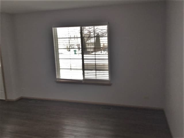 Building Photo - 233 E Cobbler Ct