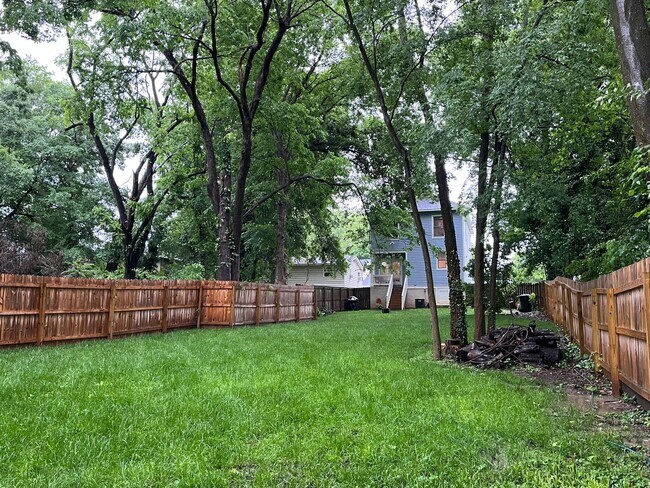 Building Photo - Exceptional 3BD, 2.5BA Downtown Raleigh House with Large Fenced Backyard