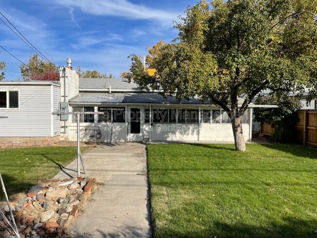 Building Photo - 447 19th St