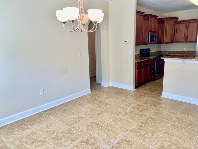 Building Photo - Great Location Single Family Home