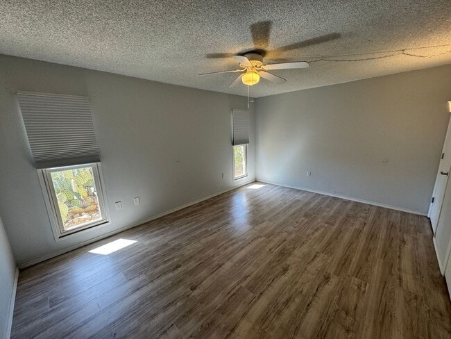 Building Photo - 55+ Sun City Home