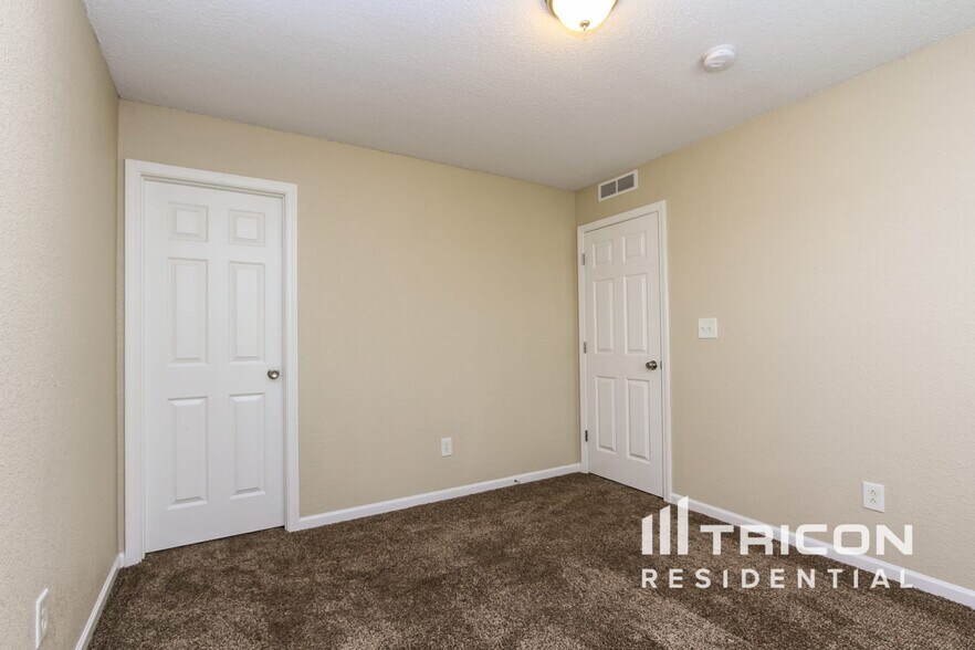 Building Photo - 1745 Perry Commons Blvd