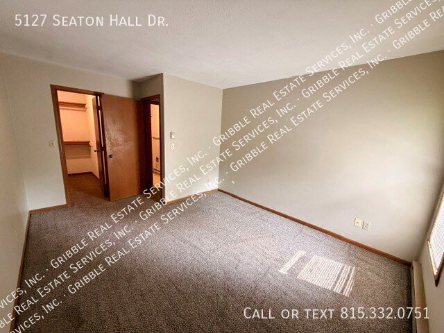 Building Photo - 5127 Seaton Hall Dr