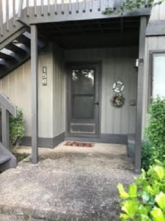 Front - 156 Lanai Vlg