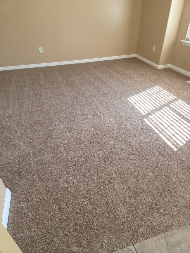 Building Photo - Stylish 3-Bedroom Home in Herriman!