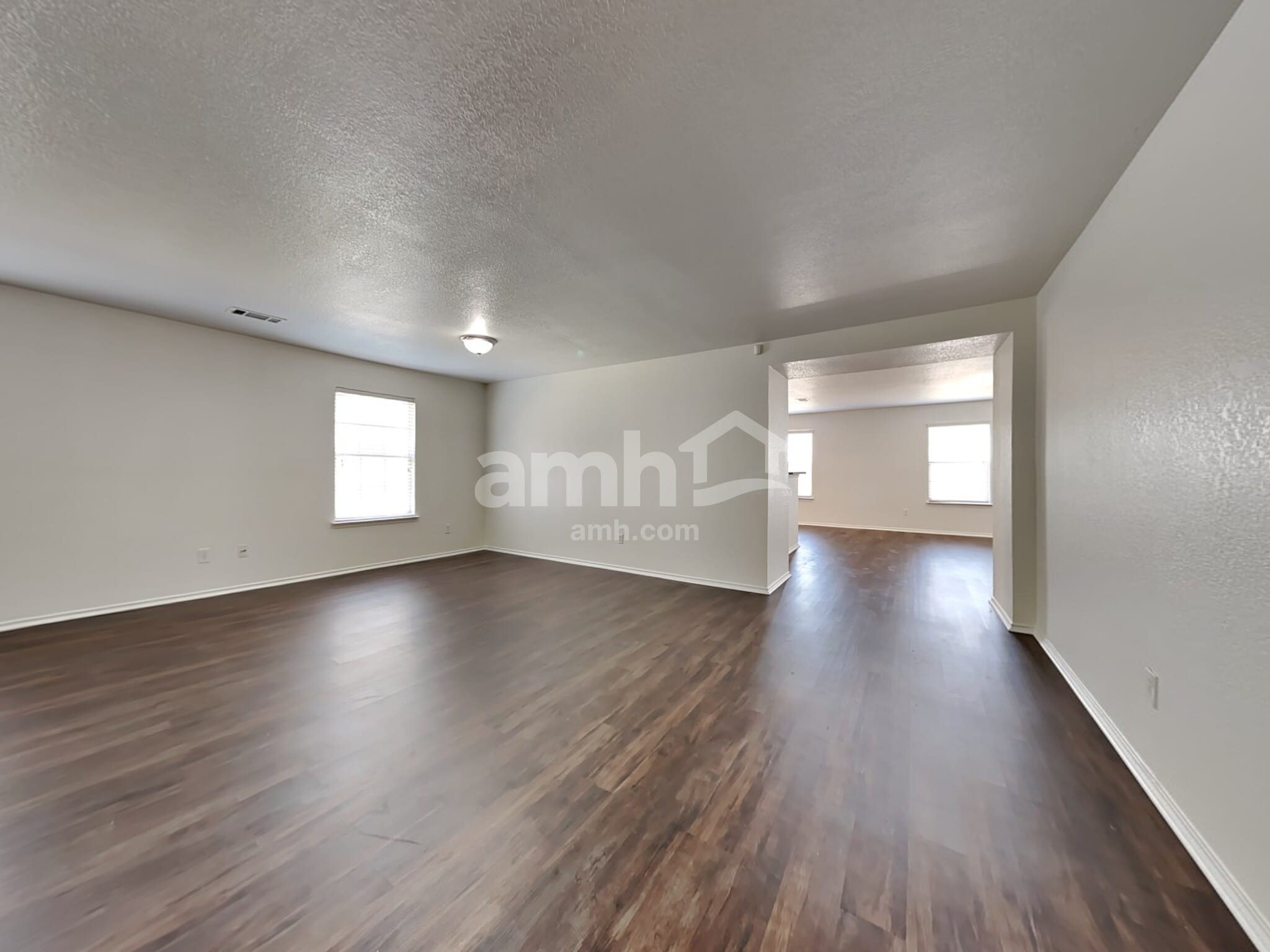 Building Photo - 14117 Cochise Dr