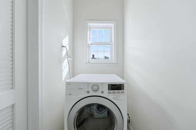 Building Photo - 109 Grant Ave