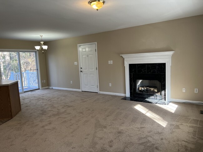 Building Photo - 21 Fort King Dr