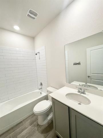 Building Photo - 11000 Glover Ln