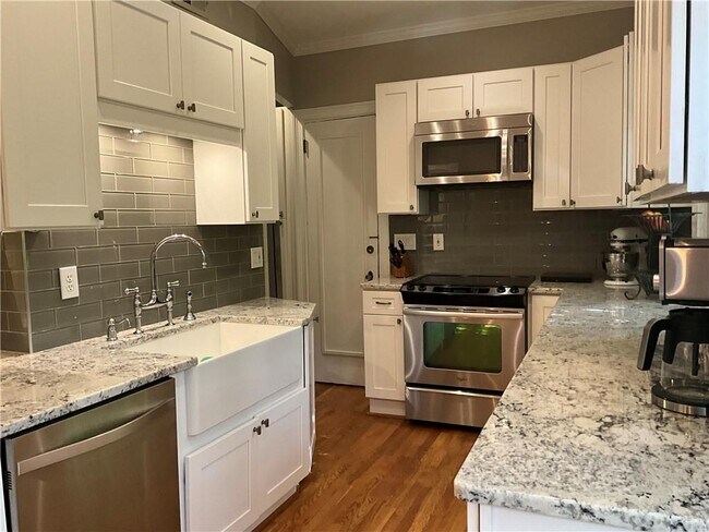 Building Photo - 2222 Peachtree Rd NW