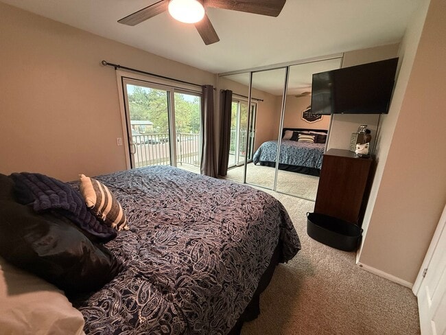 Building Photo - 2BR/1.5BA Condo in ALPINE available w/ 2 assigned parking spots!