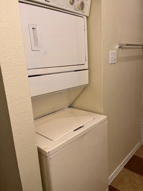 Building Photo - 12500 Sandpiper Dr