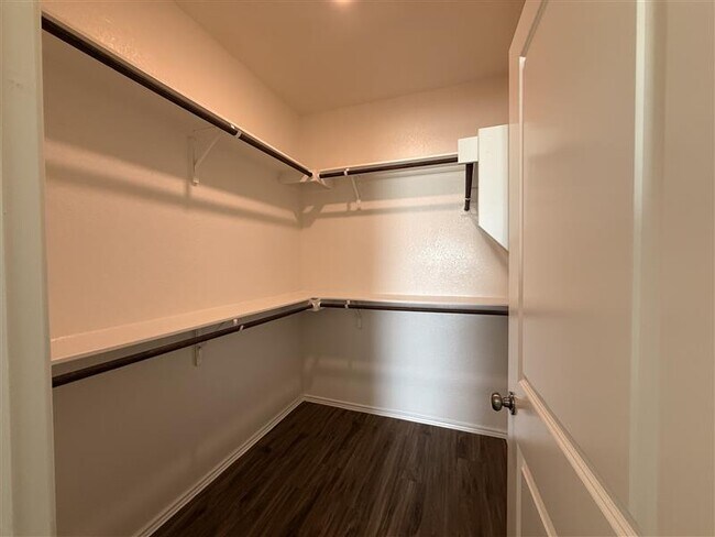 Building Photo - 408 Roper St
