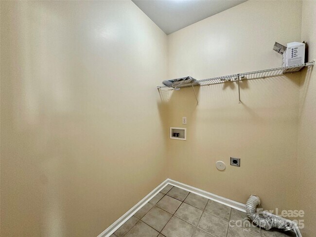 Building Photo - 2415 Impatien Drive