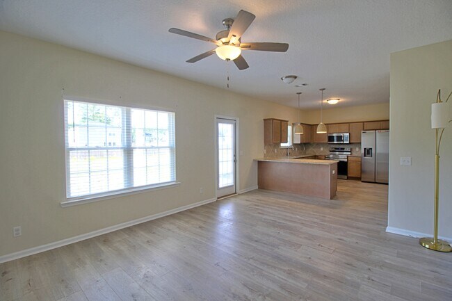 Building Photo - 260 Whippoorwill Wy NE