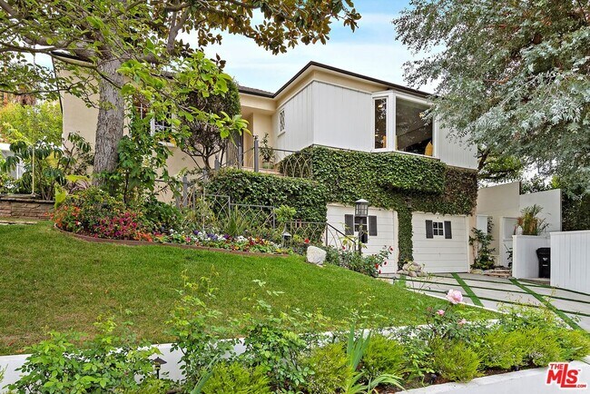 Building Photo - 13016 Greenleaf St