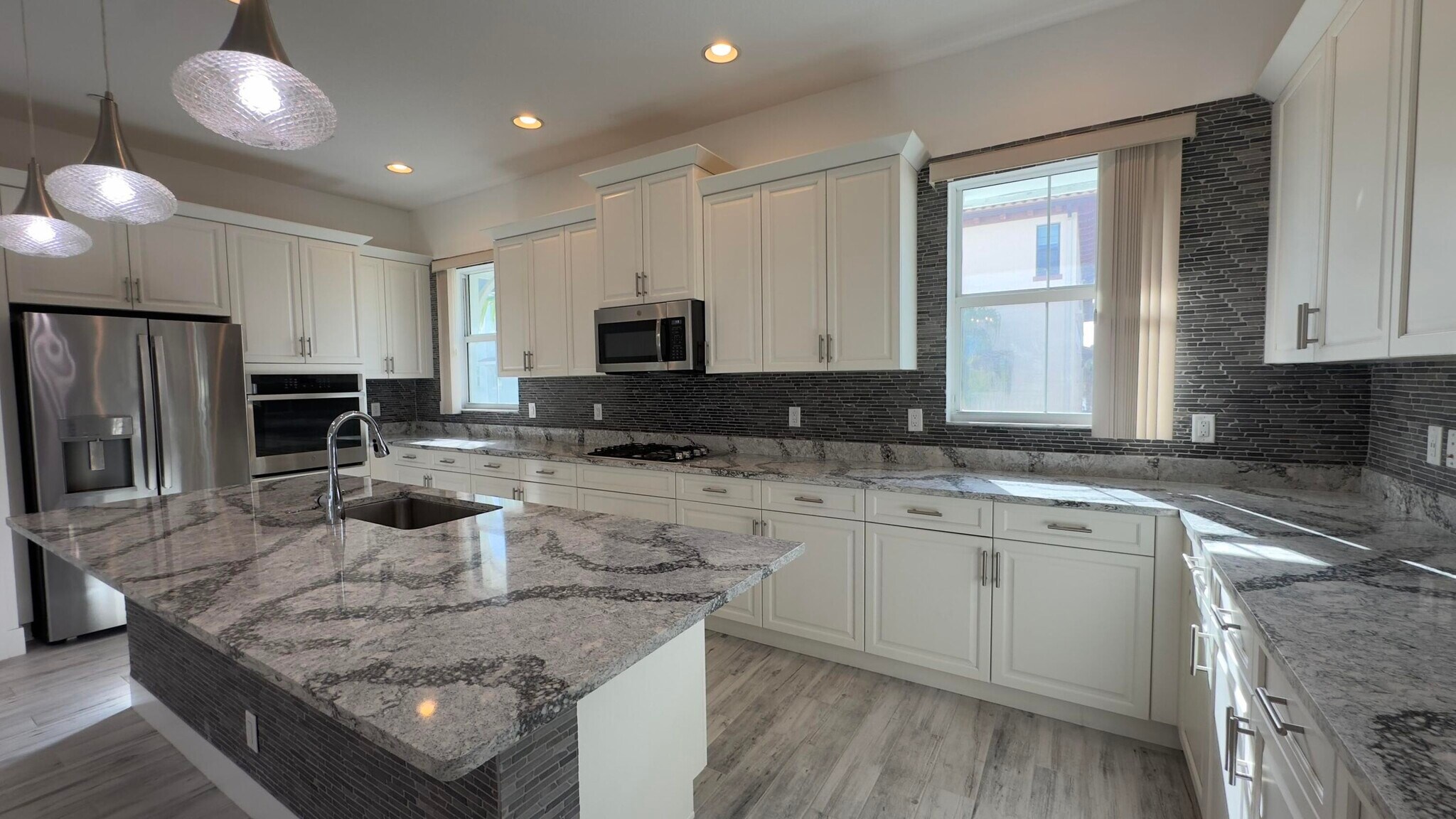 Building Photo - 12963 Alton Rd