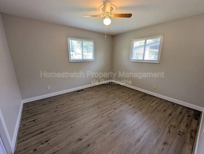 Building Photo - 1700 Kay Dr