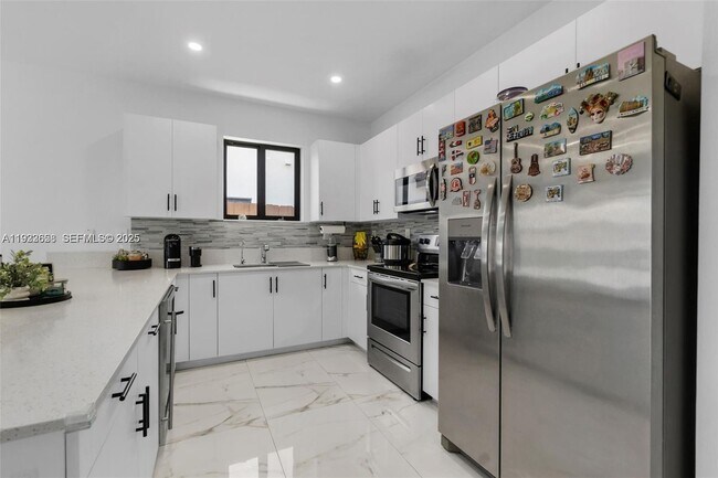 Building Photo - 11939 SW 241 Ter