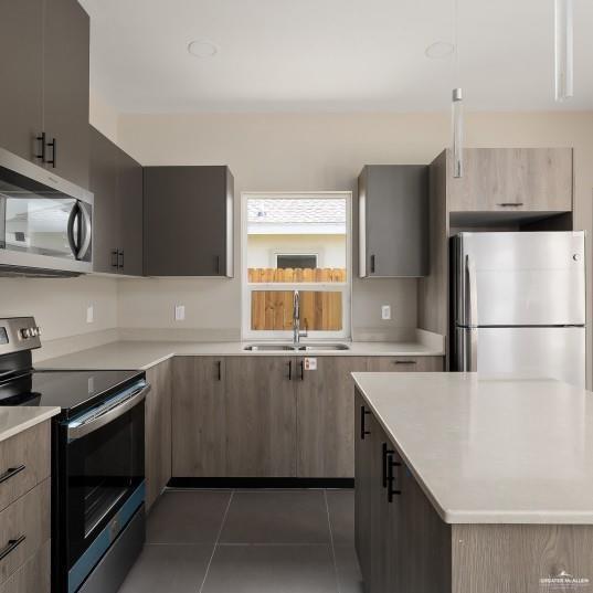 Building Photo - 14 Puffin Ave