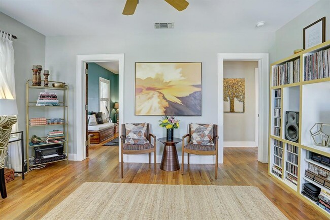 Building Photo - 1705 S 5th St