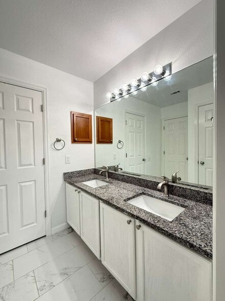 Building Photo - 13313 Bristow Dawn